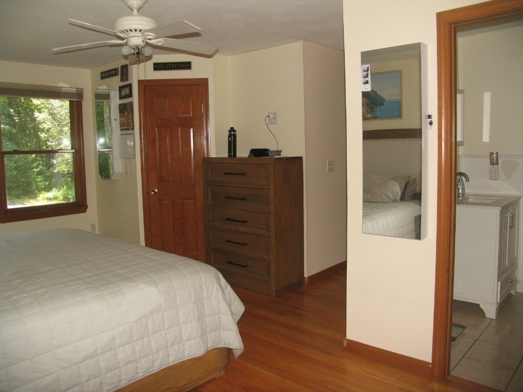 85 Thayer Property Photo 17