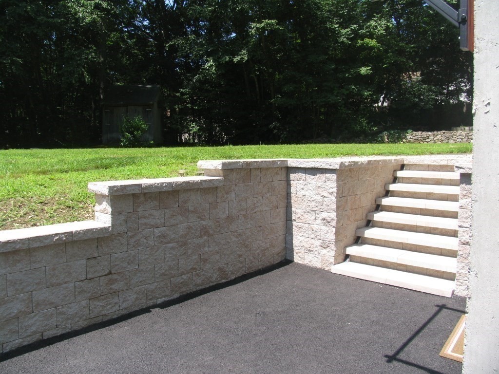 85 Thayer Property Photo 28