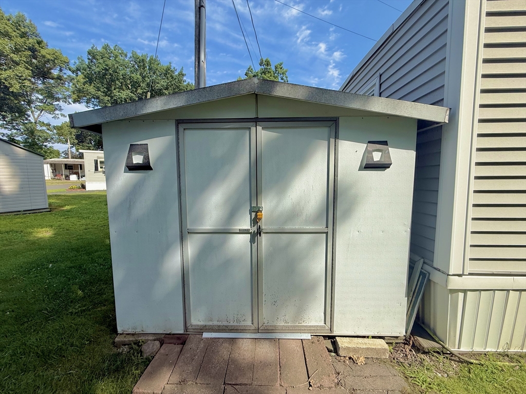 50 Puffin Dr Property Photo 17