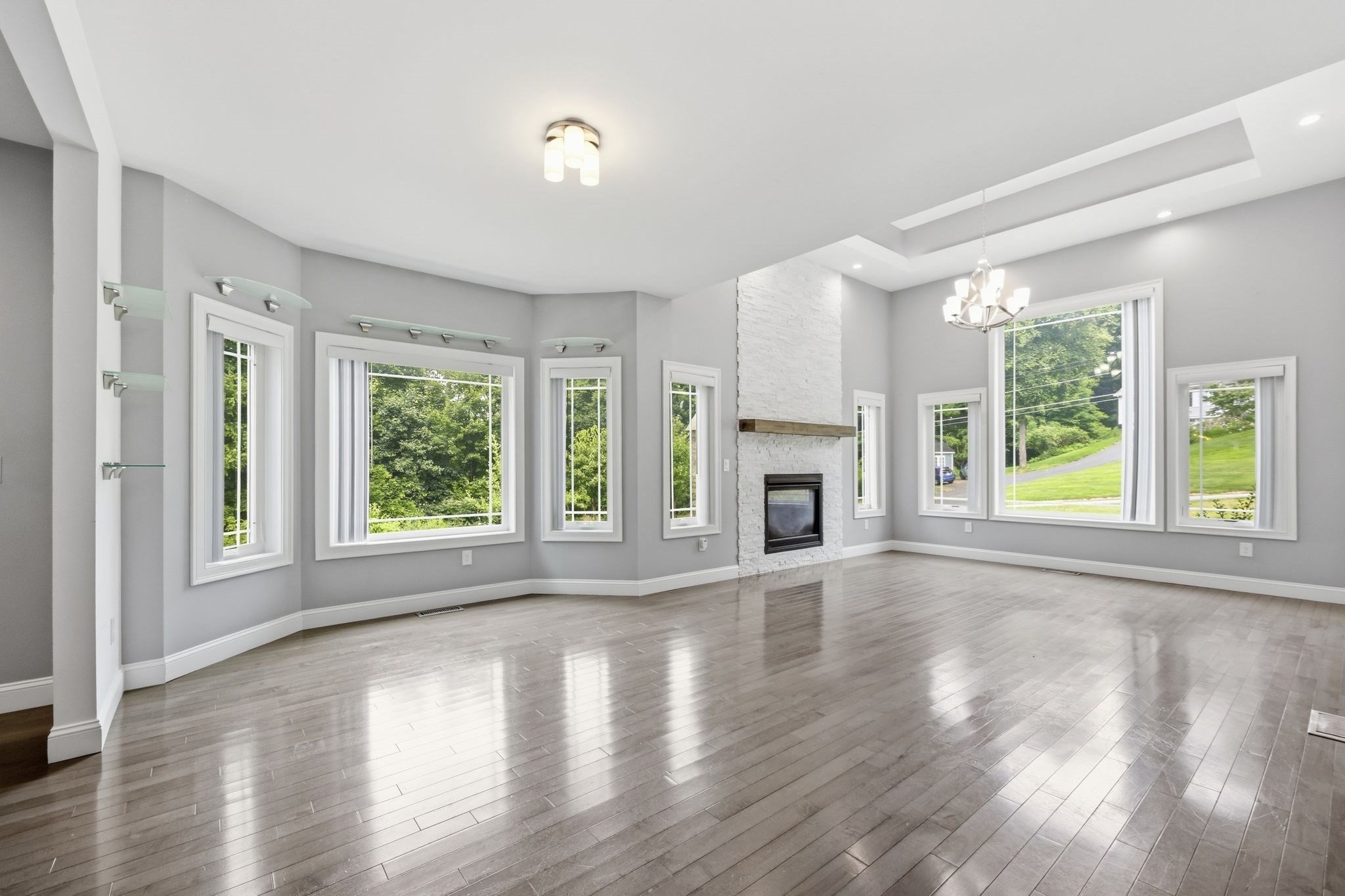 270 Barton Ave Property Photo 4