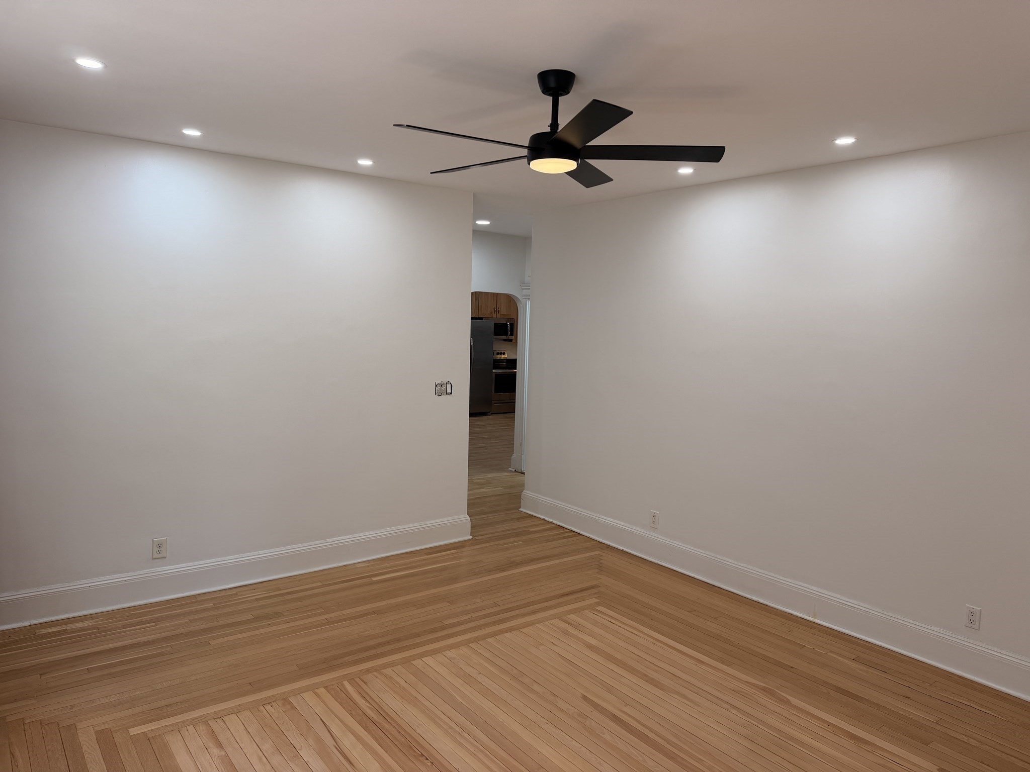 1768 Beacon # 4 Property Photo 4