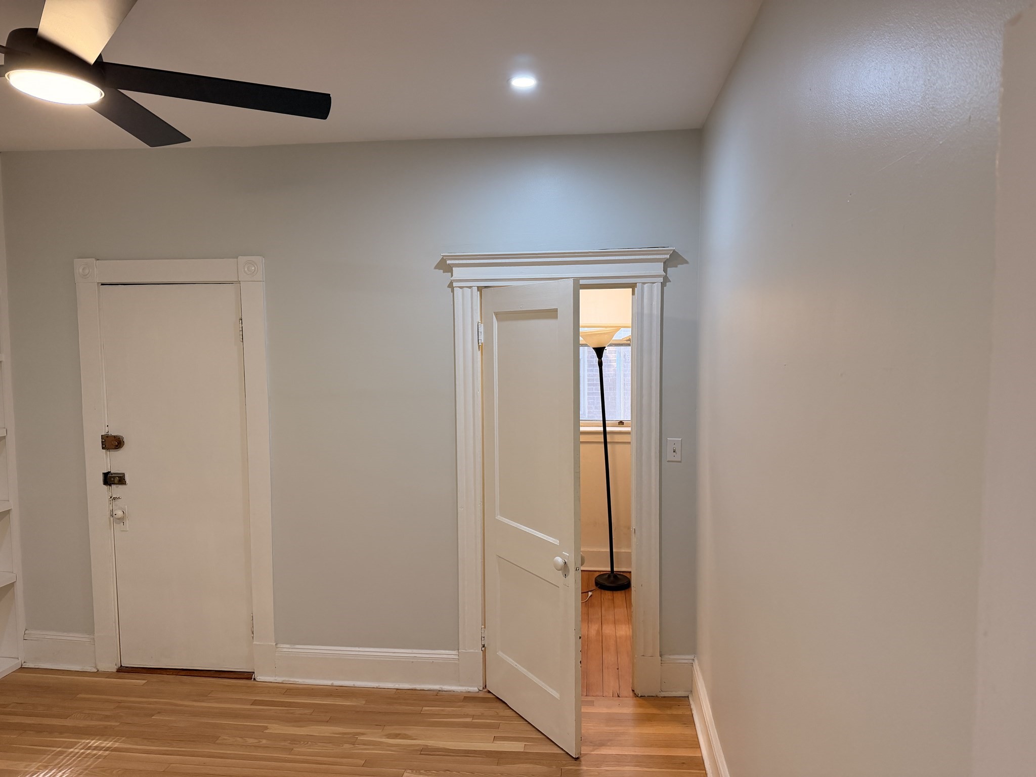 1768 Beacon # 4 Property Photo 7