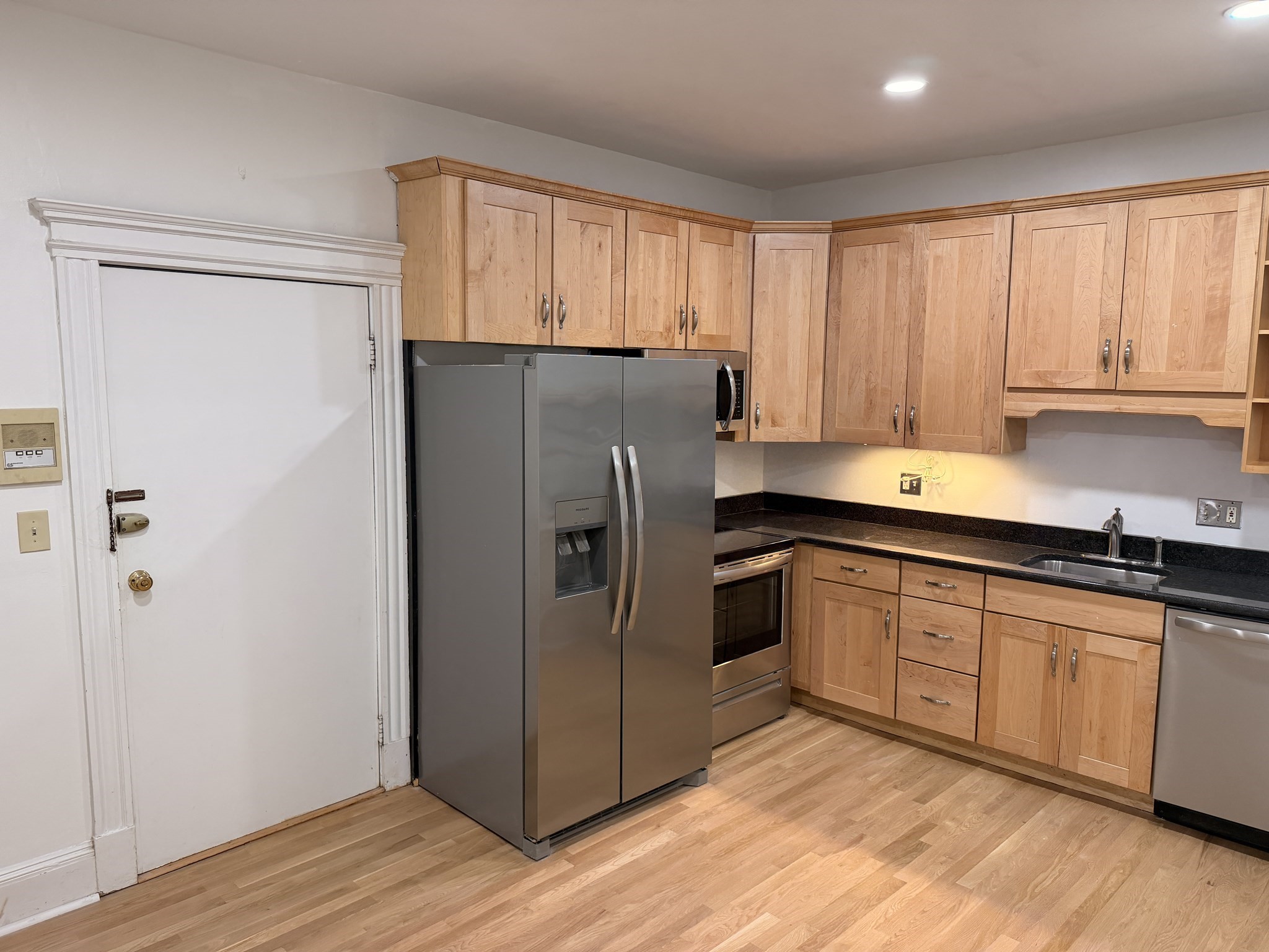 1768 Beacon # 4 Property Photo 13