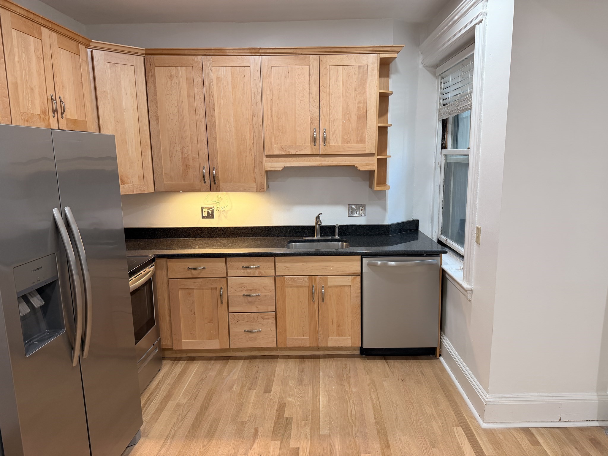 1768 Beacon # 4 Property Photo 14