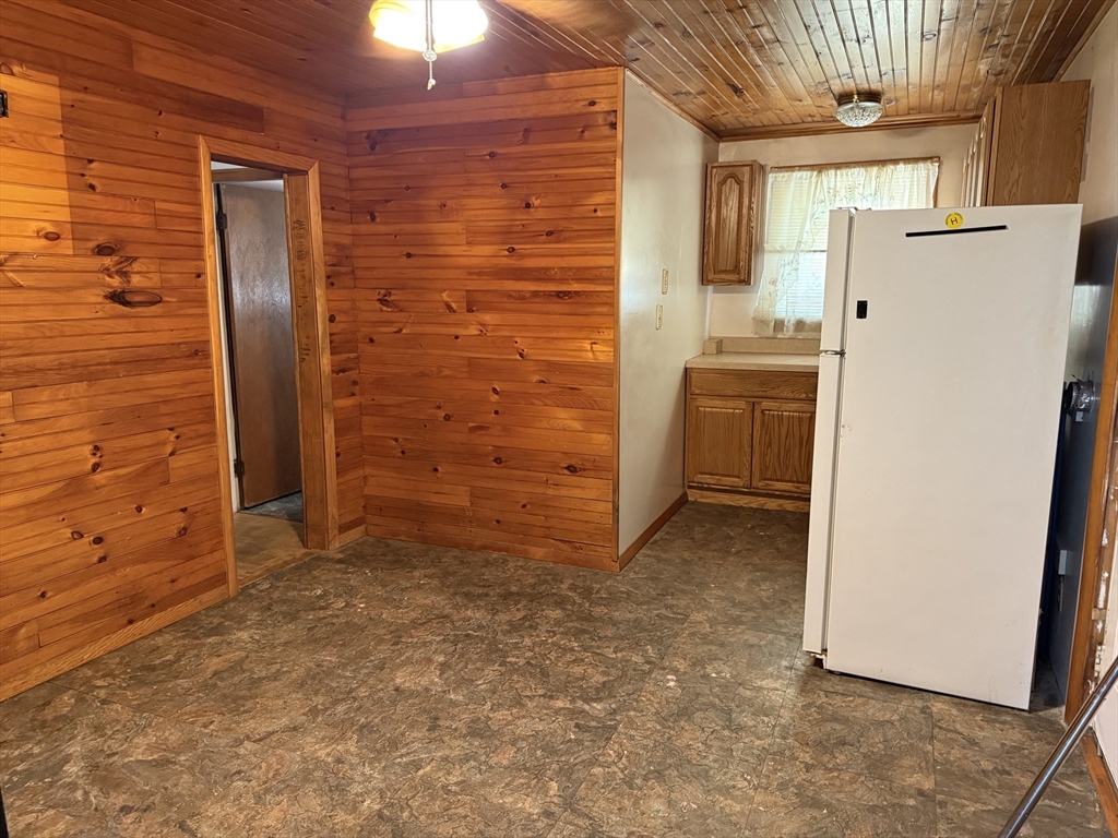 45 Charles Ave Property Photo 9