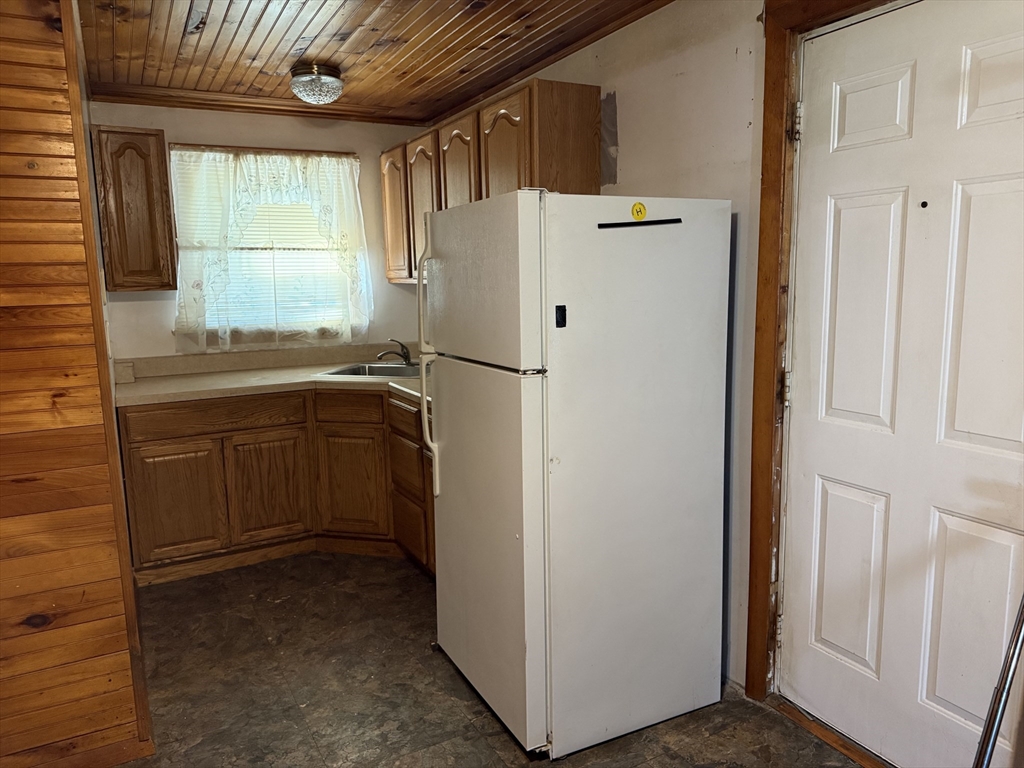 45 Charles Ave Property Photo 10