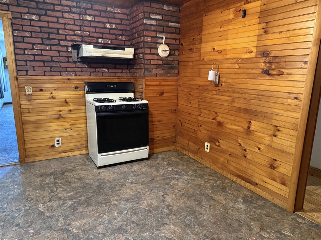 45 Charles Ave Property Photo 11
