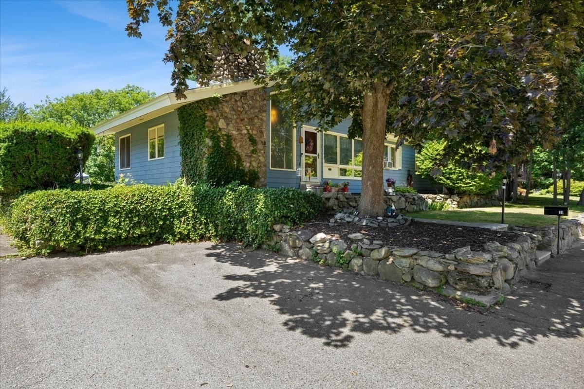 11 Longview Rd Property Photo 5