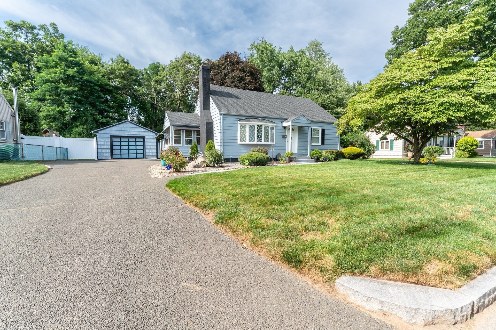 12 Kenway Dr Property Photo 3