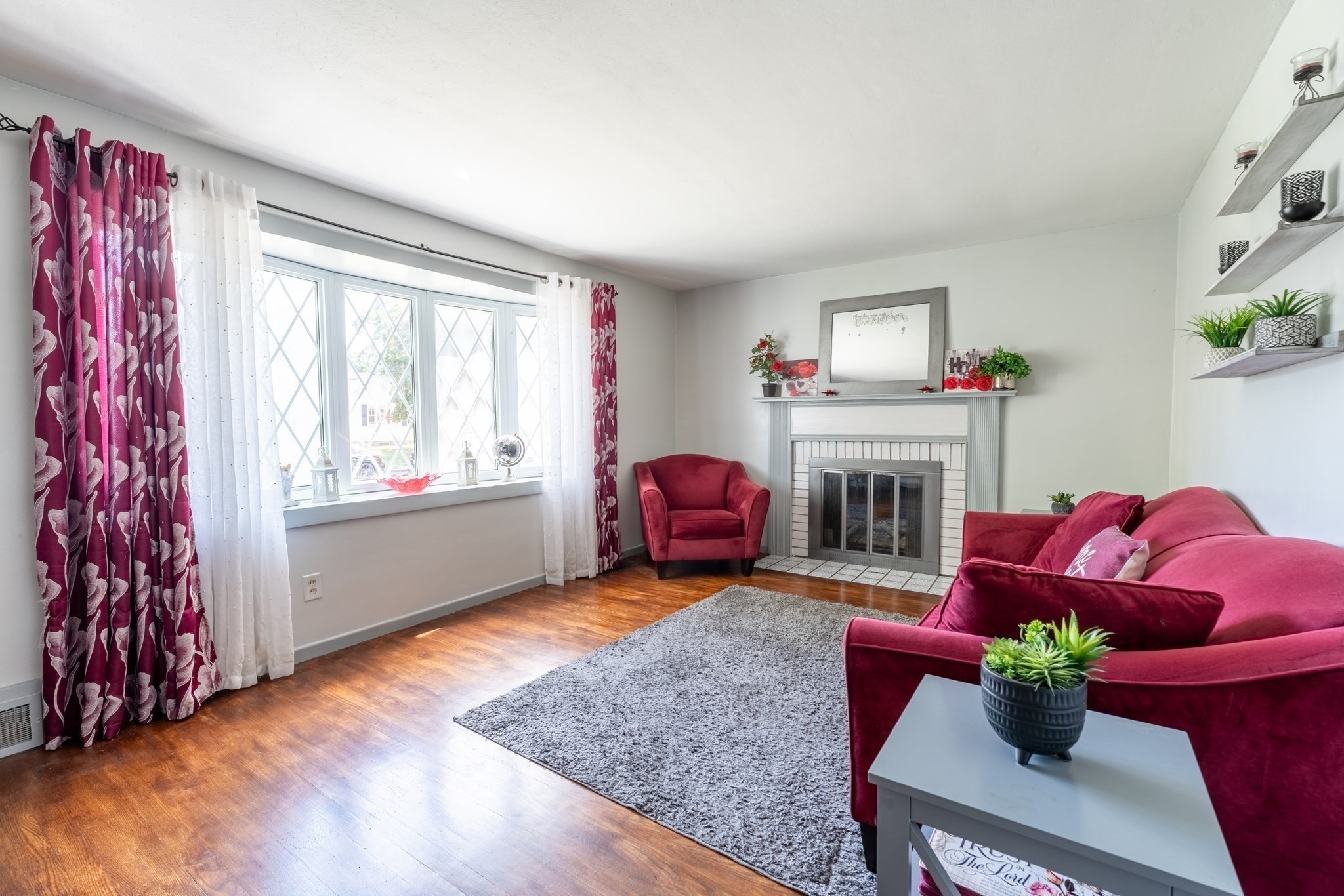 12 Kenway Dr Property Photo 4