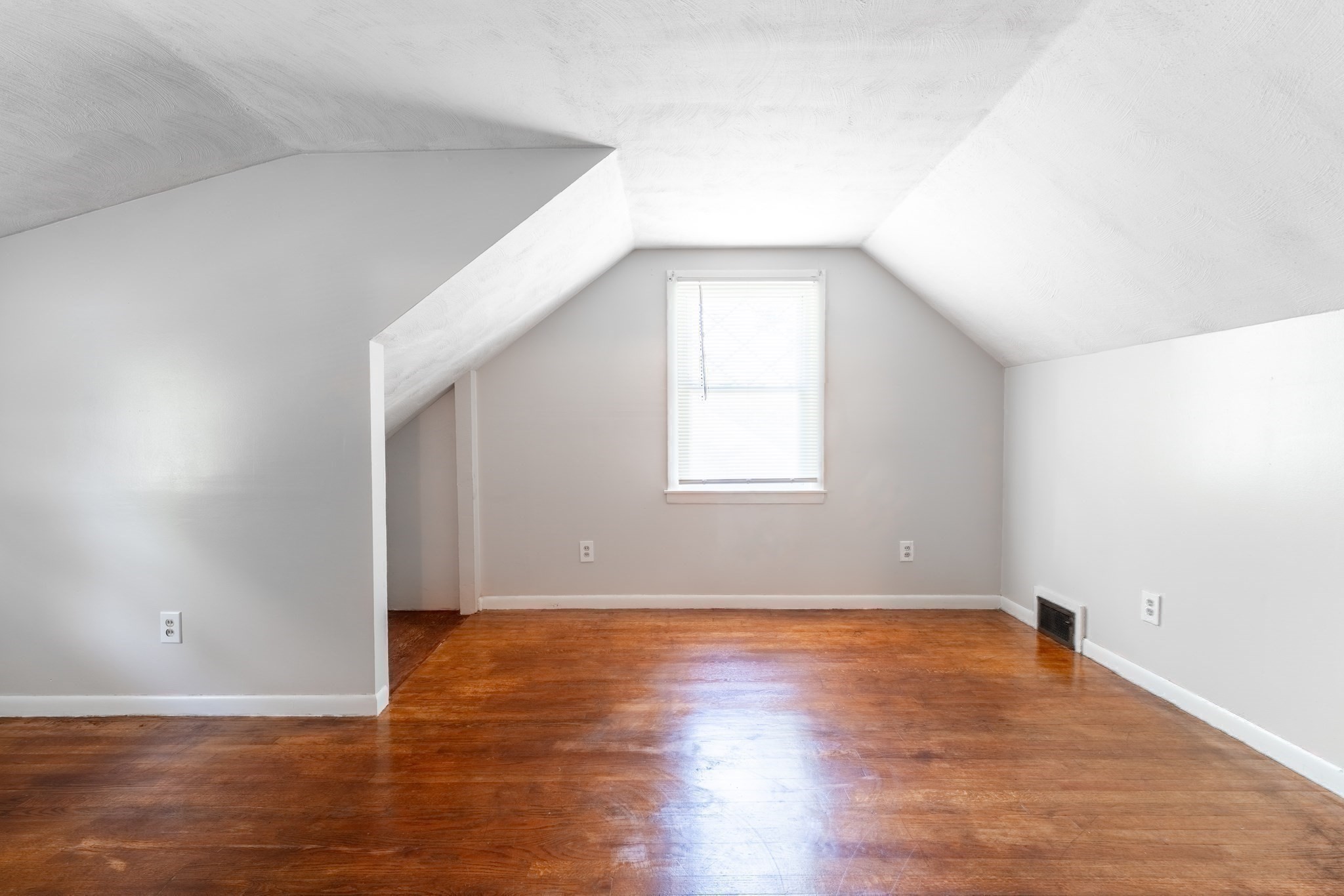 12 Kenway Dr Property Photo 18
