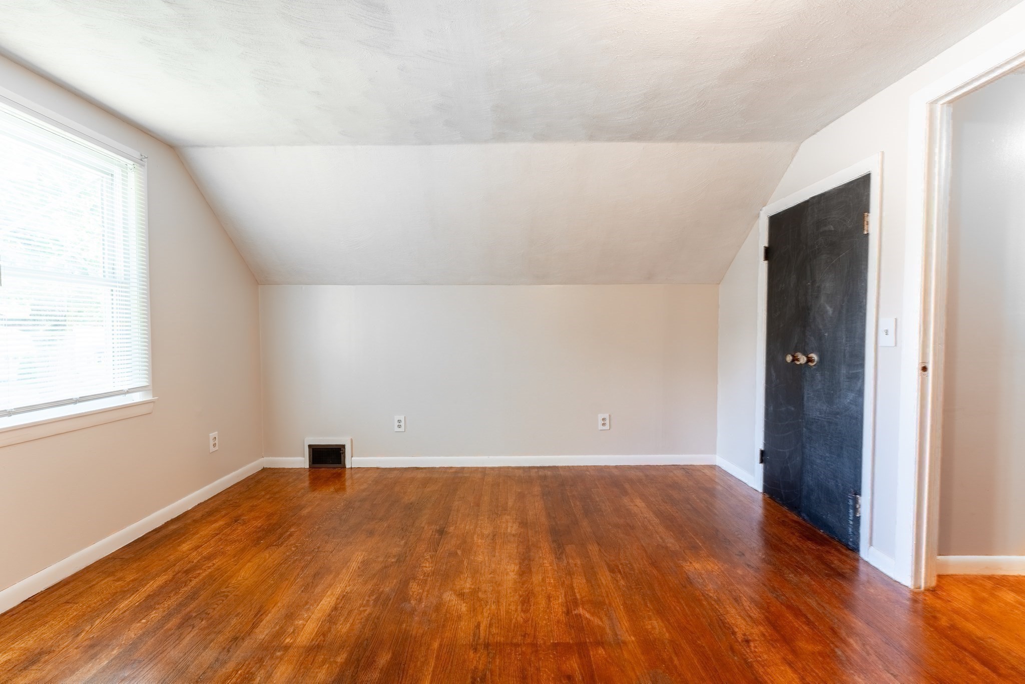12 Kenway Dr Property Photo 19