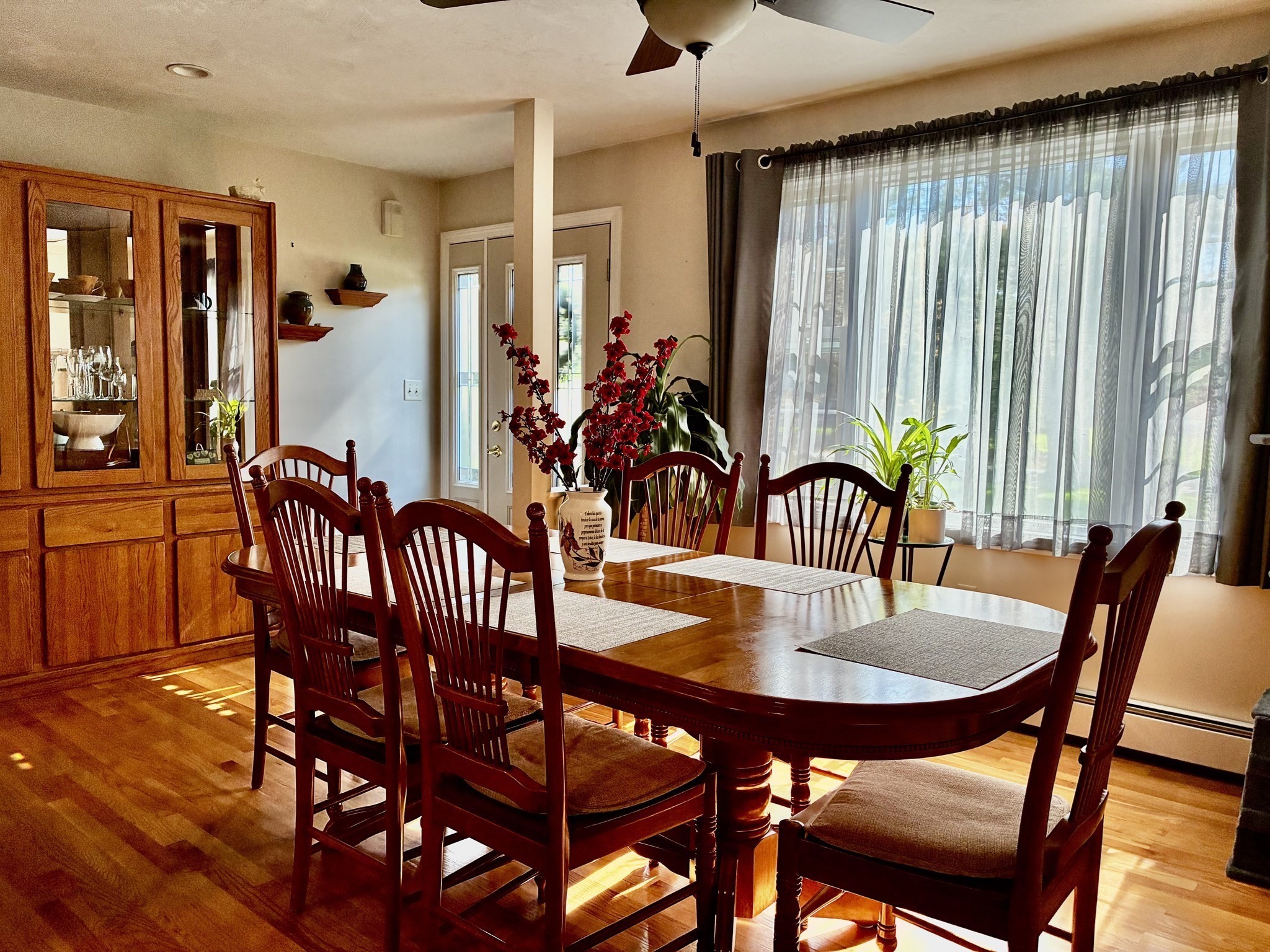 476 Wachusett St Property Photo 6