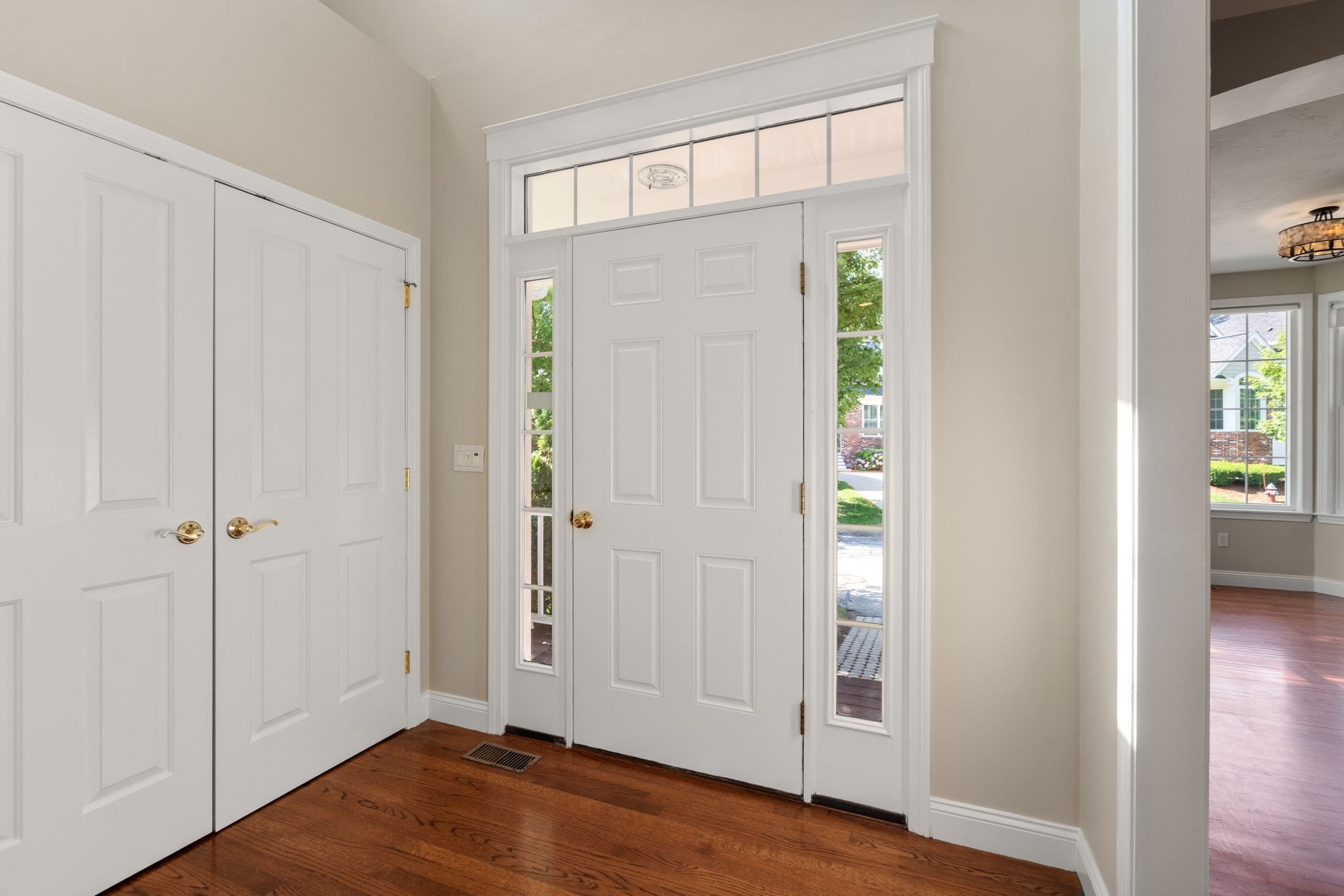 7 Riverwalk Ln # 7 Property Photo 2