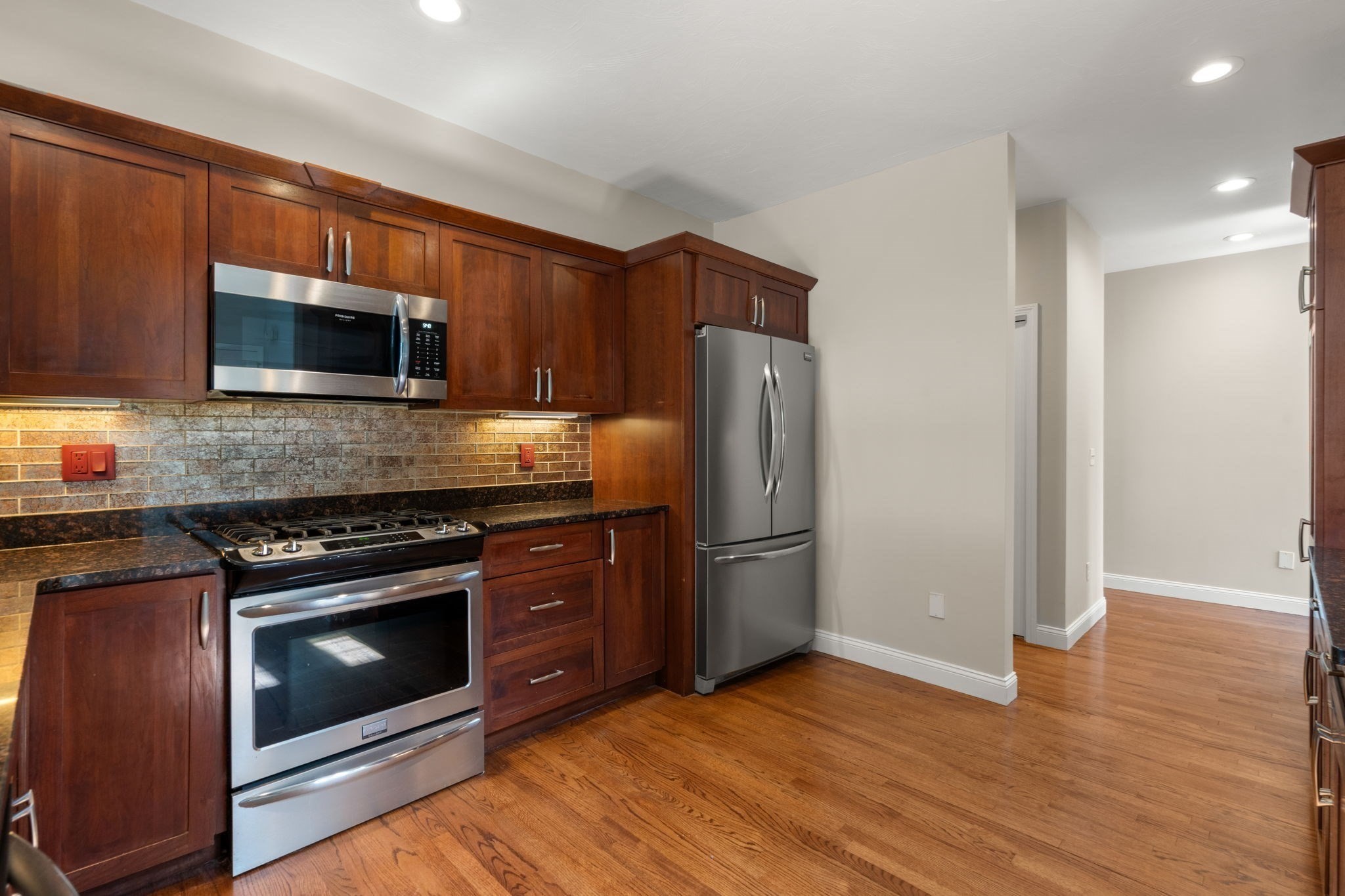 7 Riverwalk Ln # 7 Property Photo 11