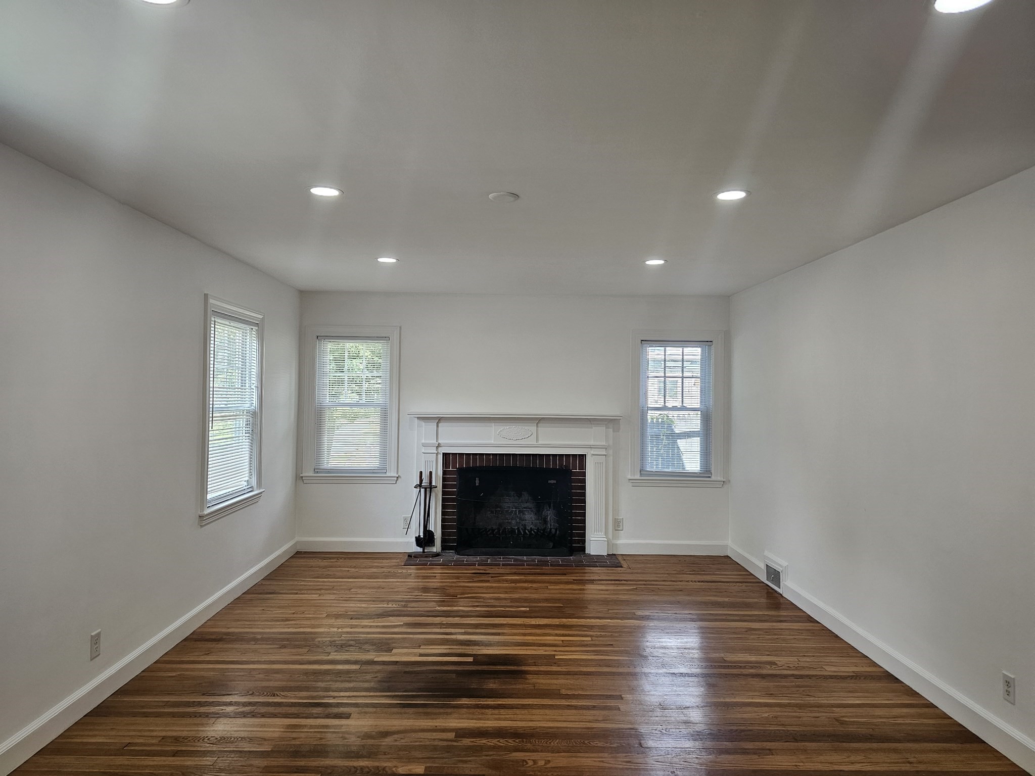 85 Lexington Ave Property Photo 3