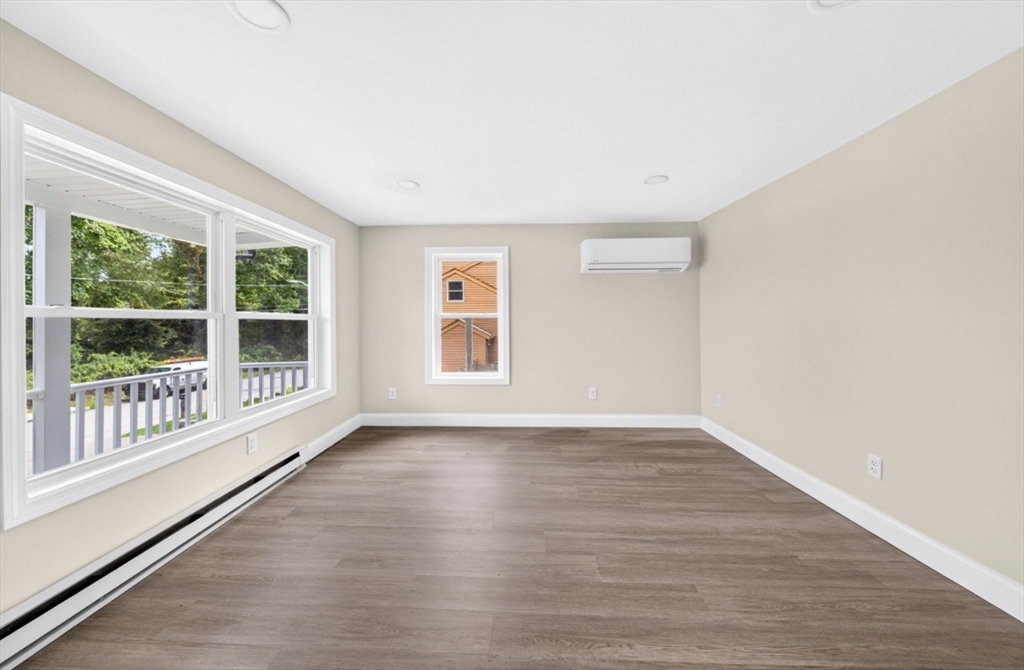 69 Wolcott Ave Property Photo 4