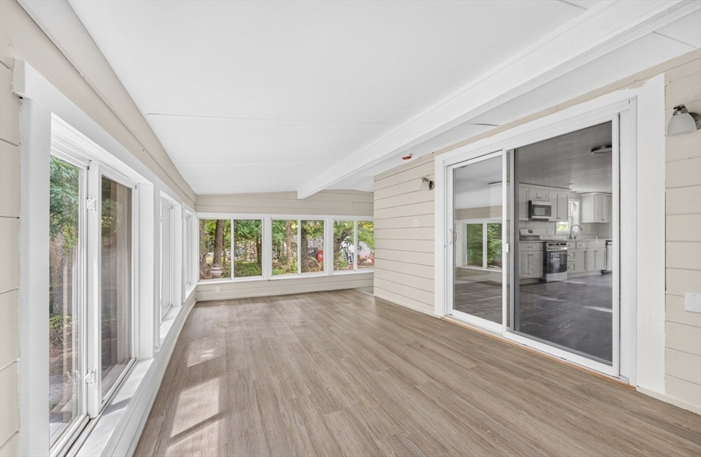 69 Wolcott Ave Property Photo 11