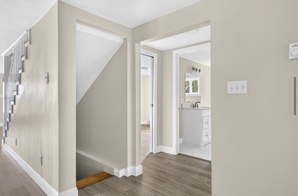 69 Wolcott Ave Property Photo 12