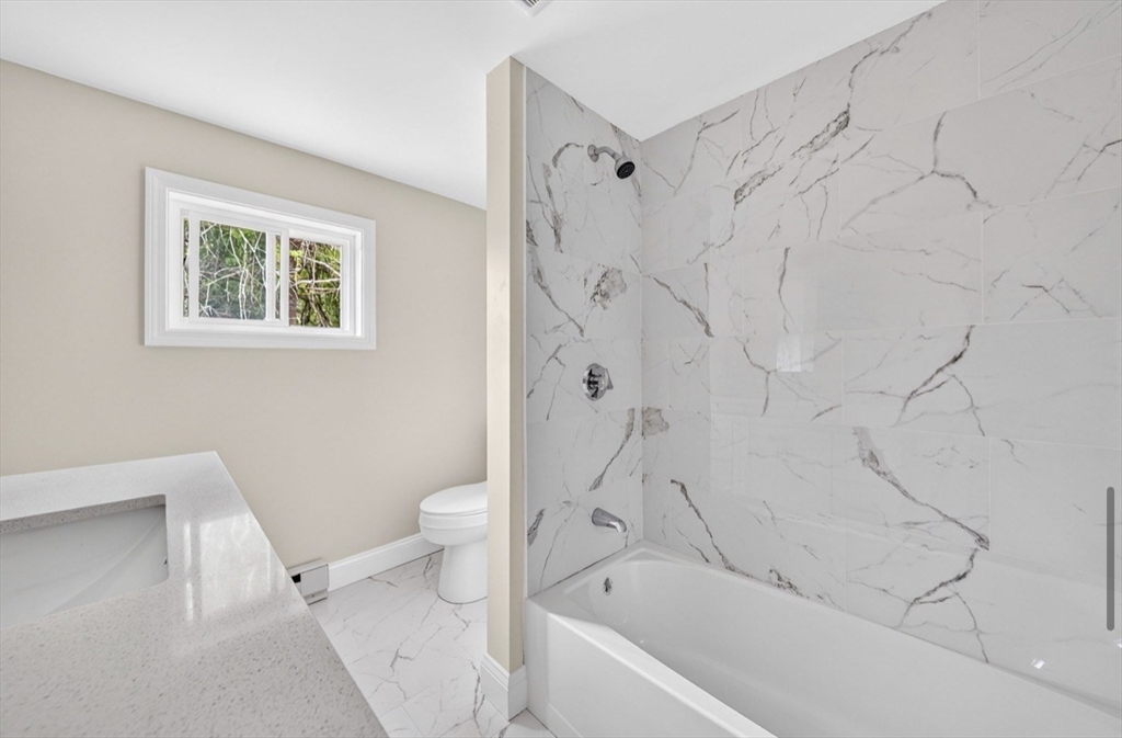 69 Wolcott Ave Property Photo 15