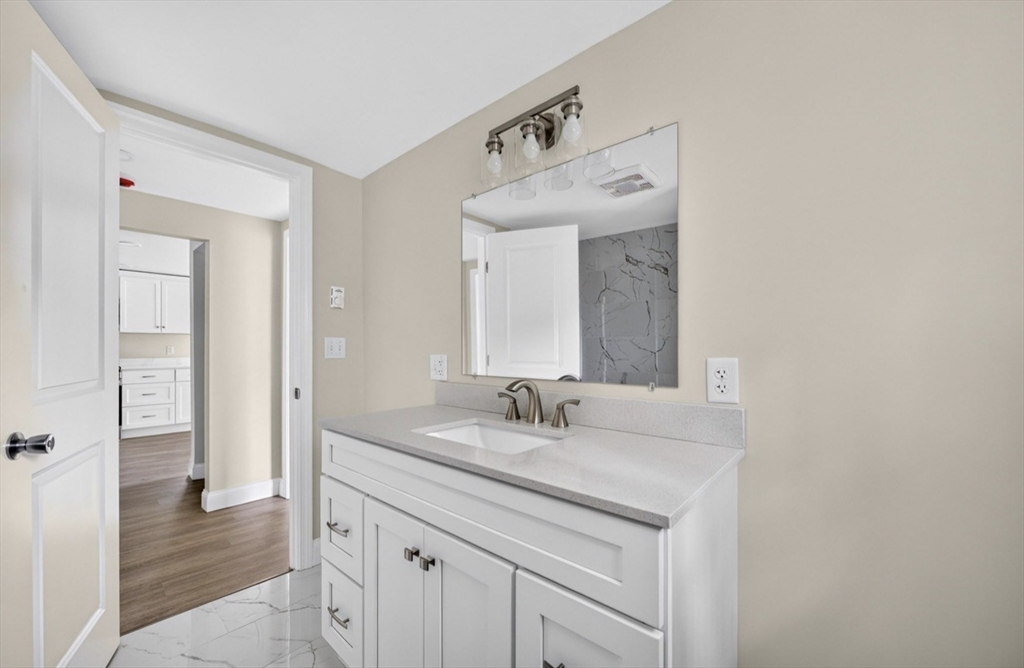 69 Wolcott Ave Property Photo 16