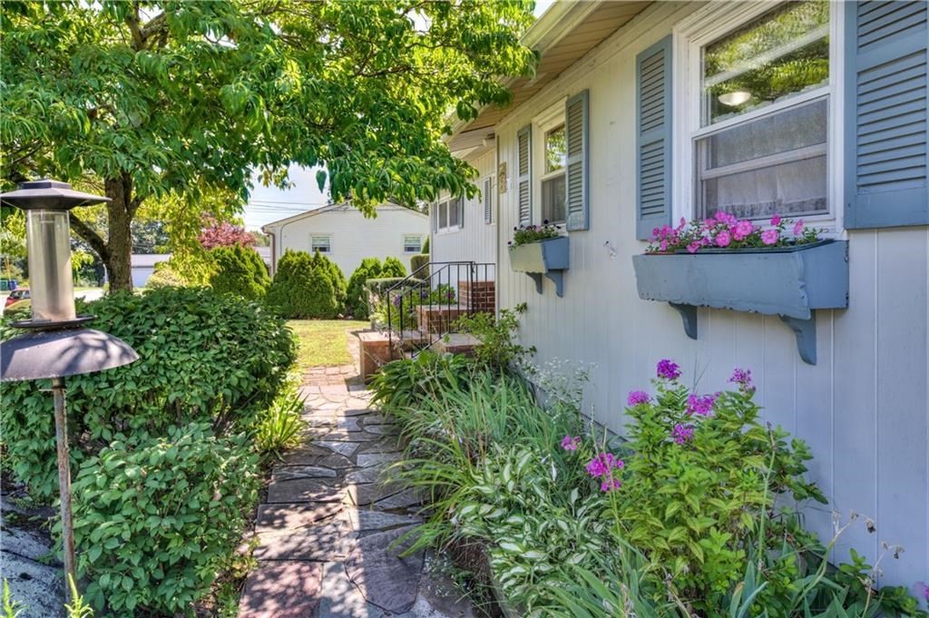 16 Superior St Property Photo 6