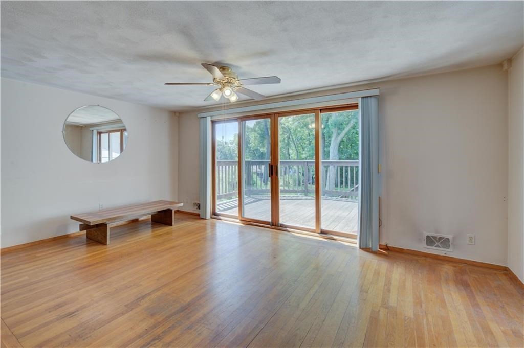 16 Superior St Property Photo 8