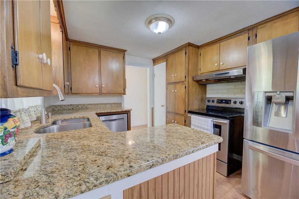 16 Superior St Property Photo 10