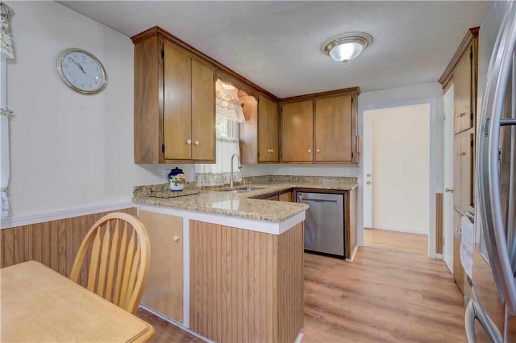 16 Superior St Property Photo 11
