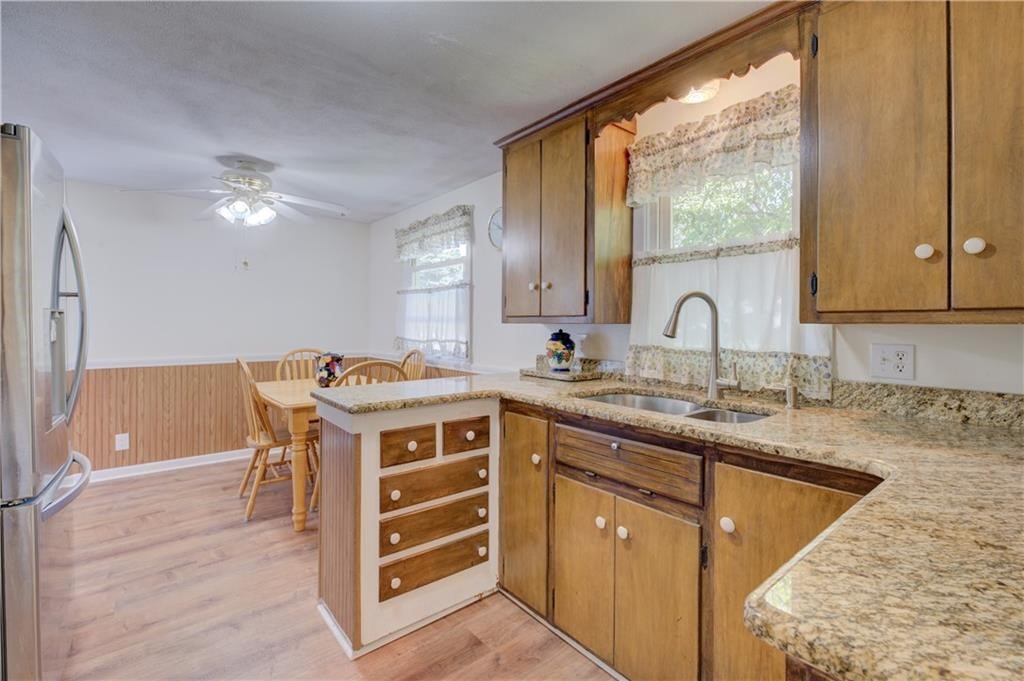16 Superior St Property Photo 12