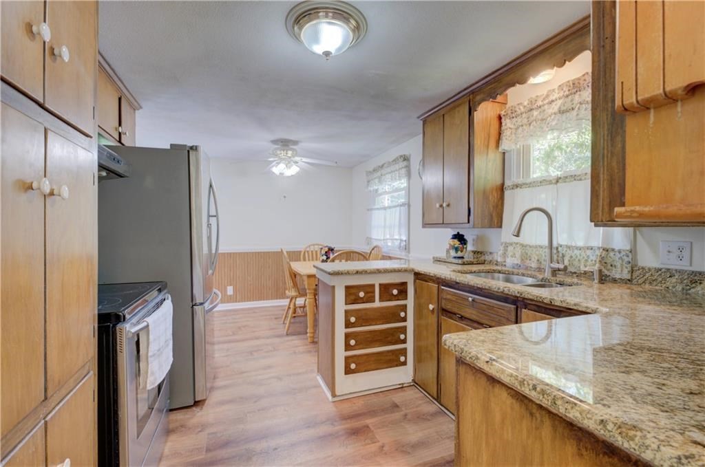 16 Superior St Property Photo 14