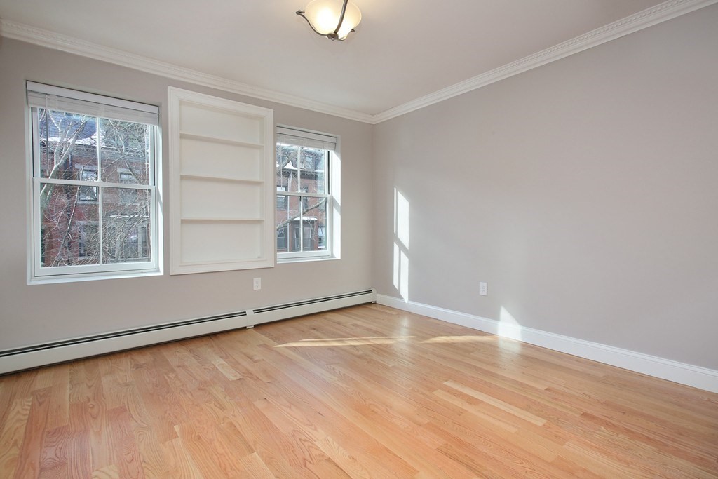 205 W Springfield St # 2 Property Photo 1