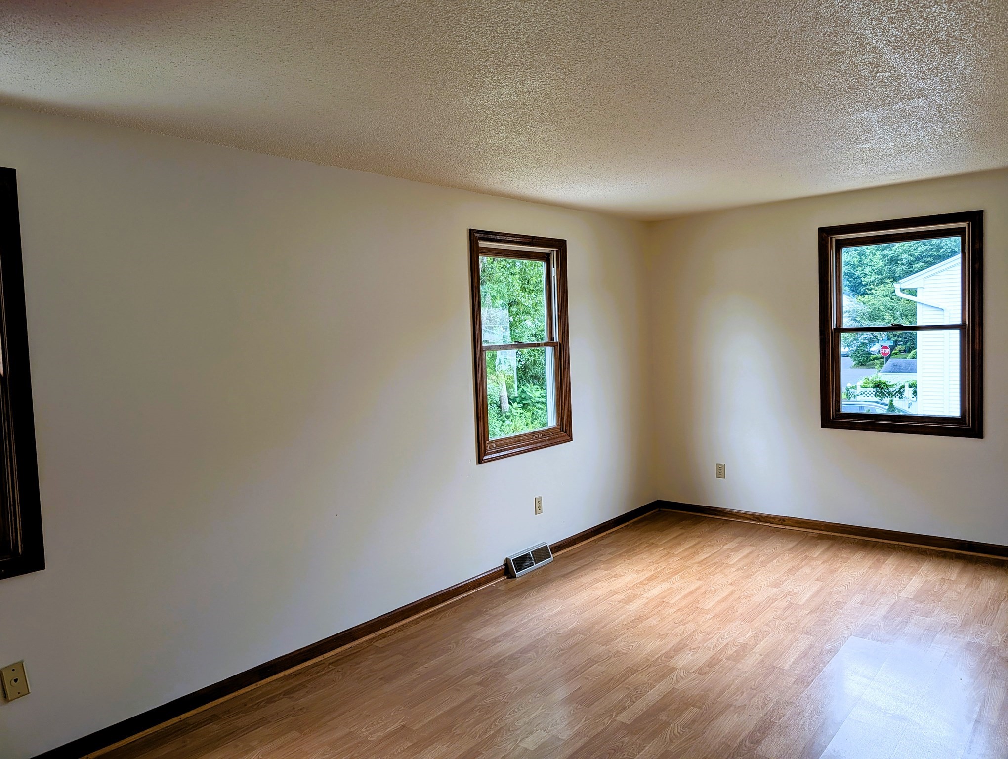 22 Pine Needle Ln Property Photo 9