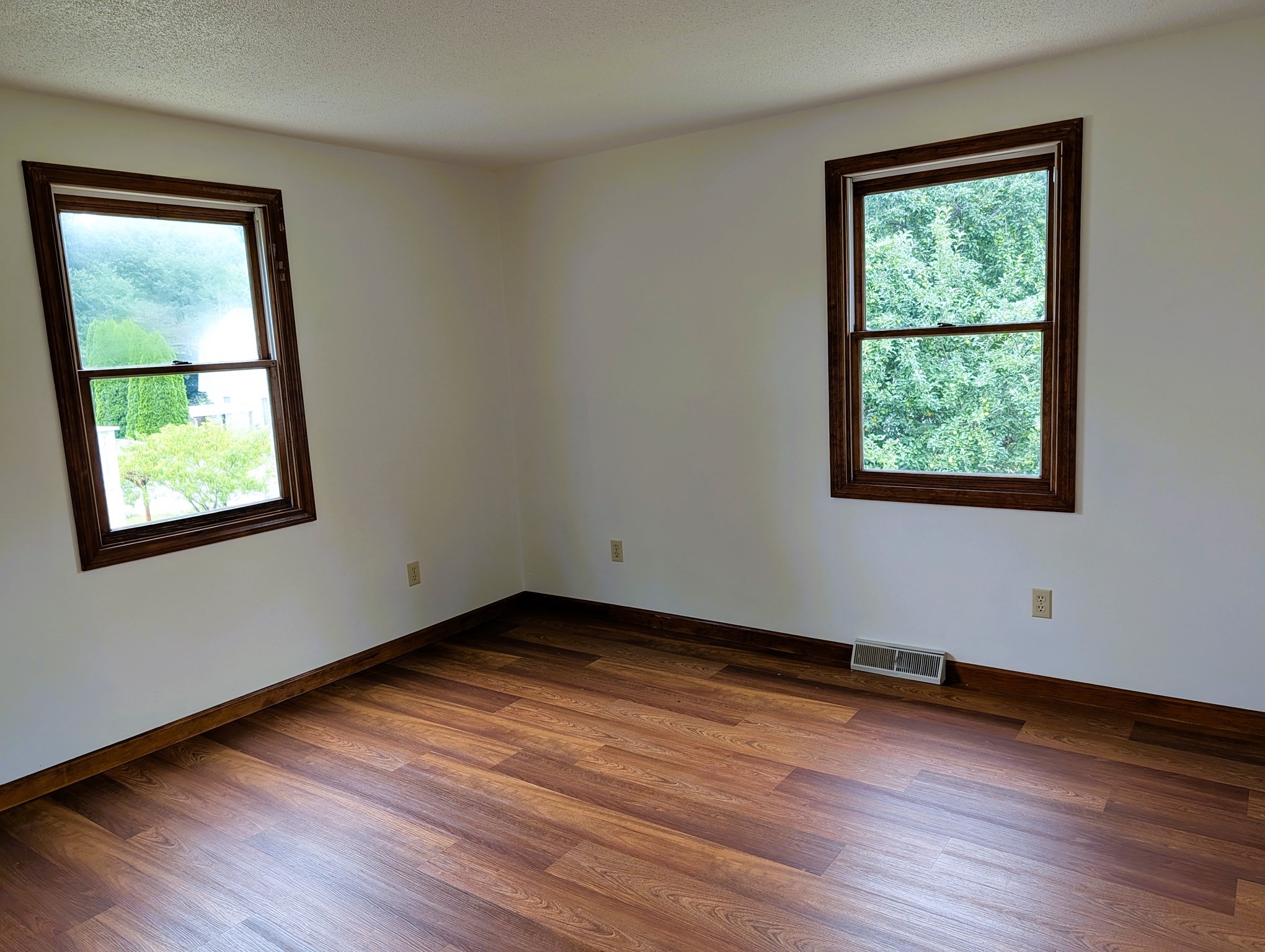 22 Pine Needle Ln Property Photo 12