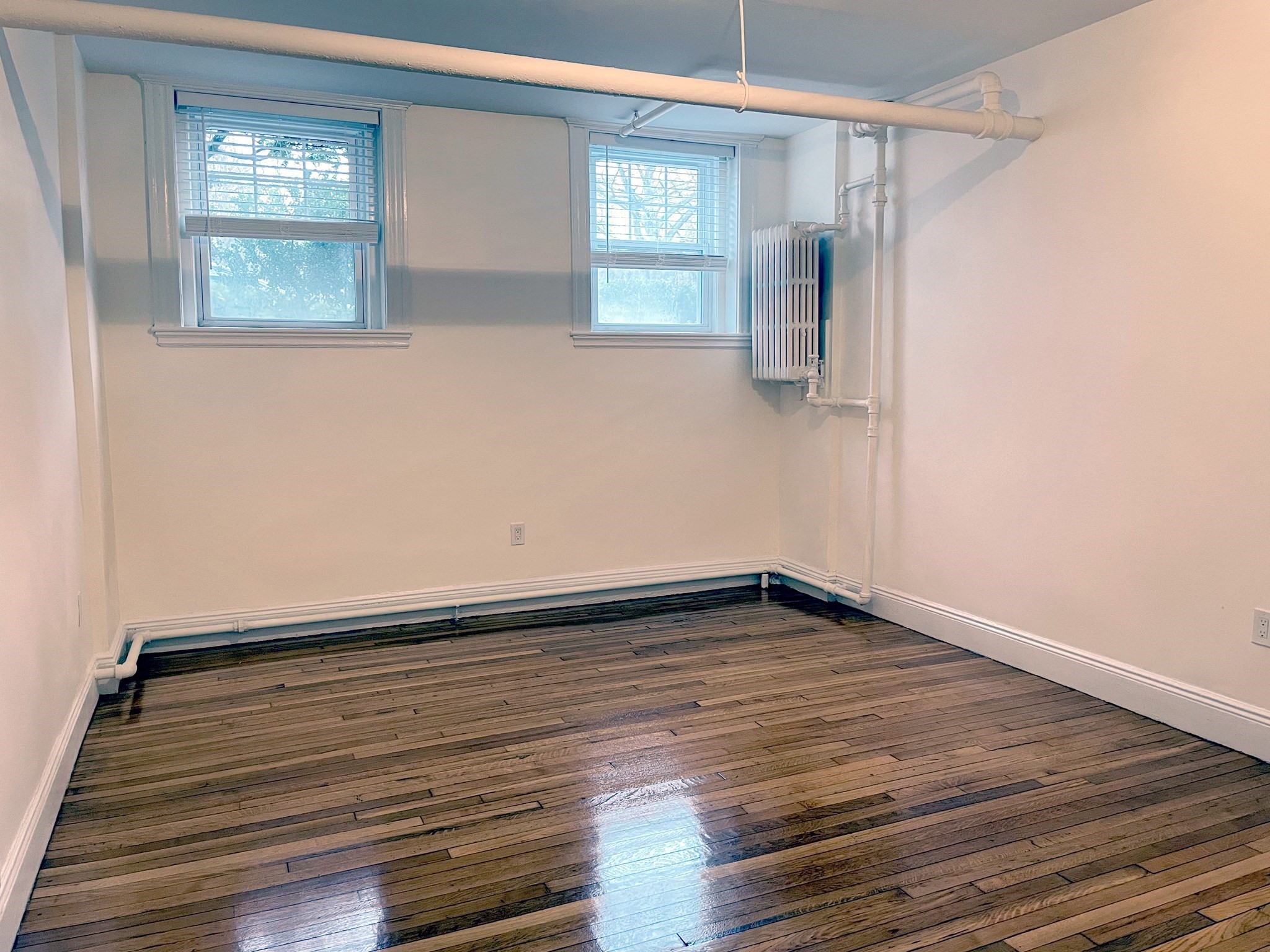 15 Thatcher St # B1 Property Photo 5