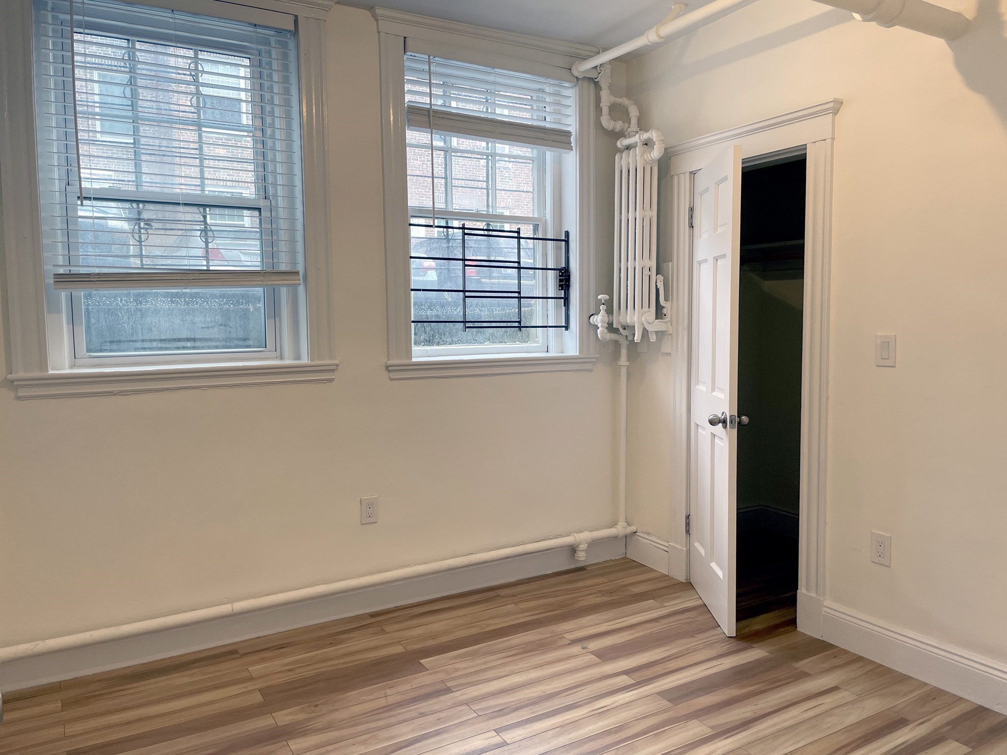 15 Thatcher St # B1 Property Photo 8