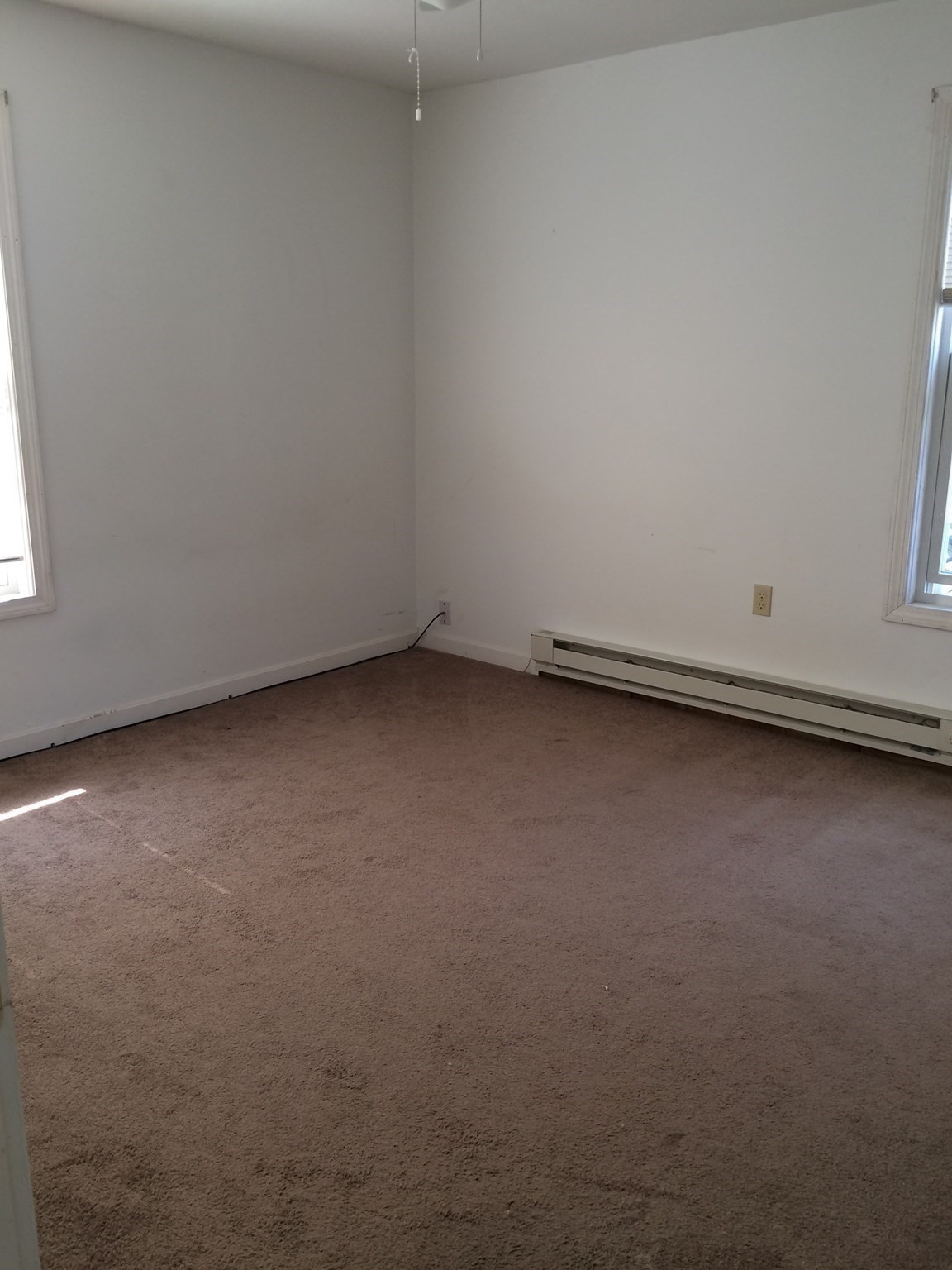 100 Conant St Property Photo 6