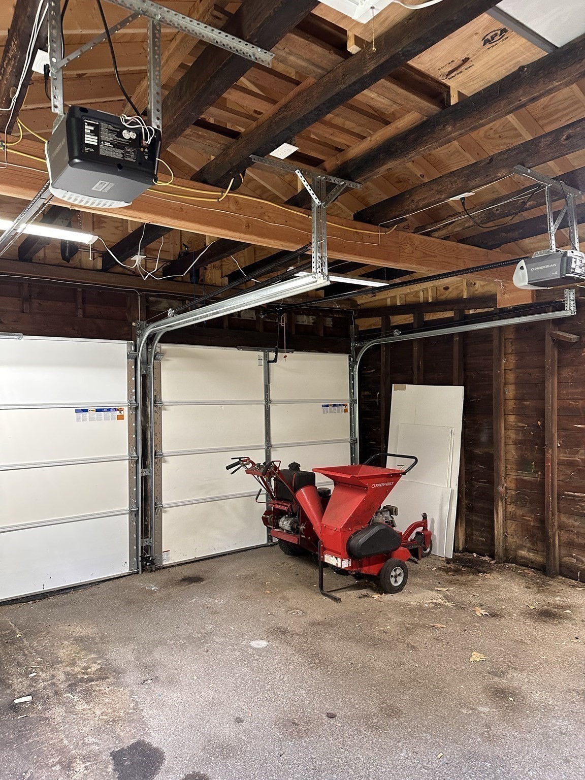 100 Conant St Property Photo 8