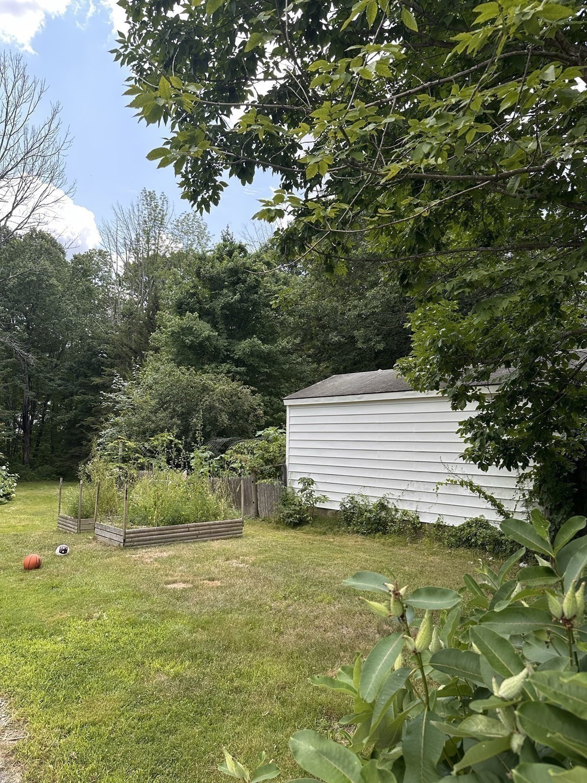 100 Conant St Property Photo 10
