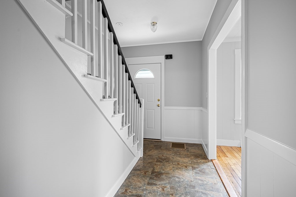 164 West Main Property Photo 5