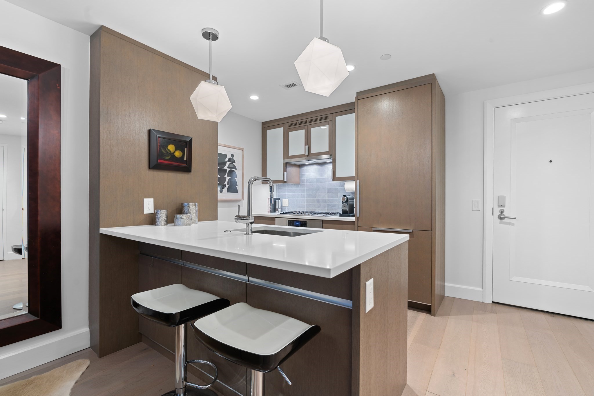 100 Lovejoy Wharf Property Photo 4