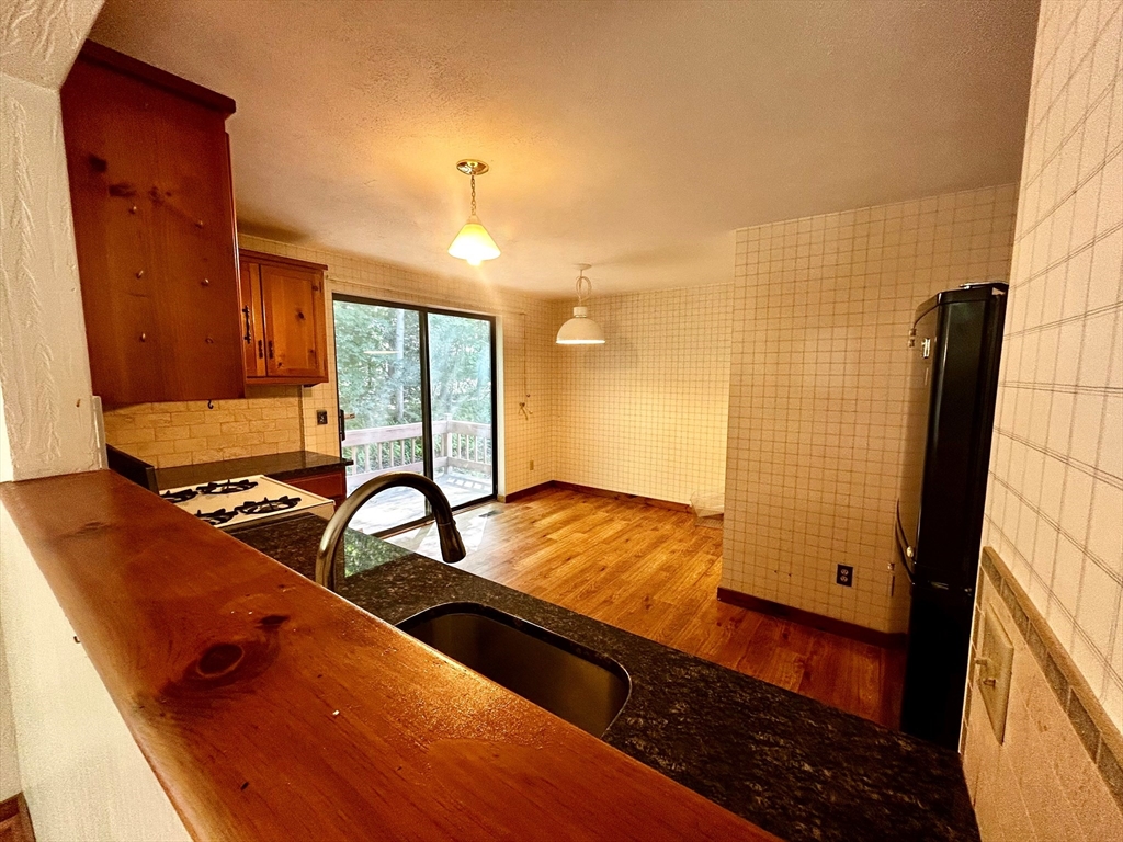 38 Eaton Court # 38 Property Photo 5