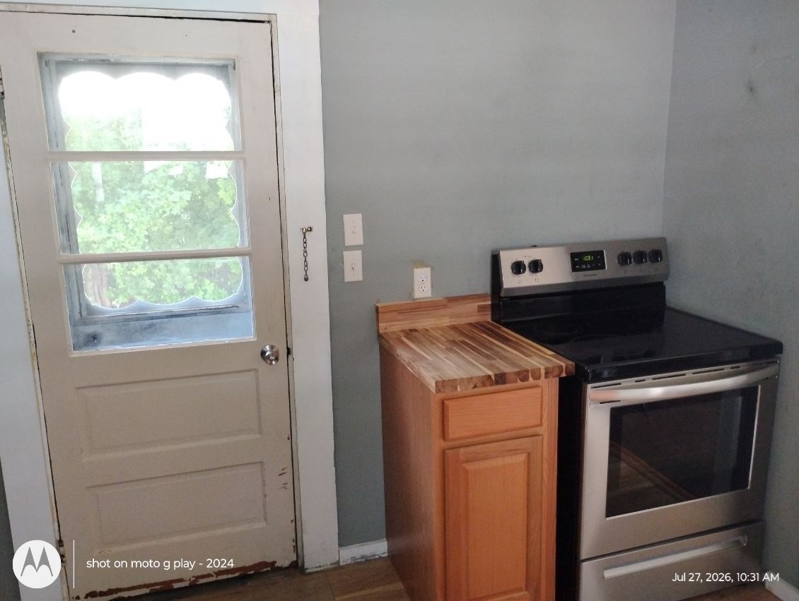 7 Pleasant Street Property Photo 12
