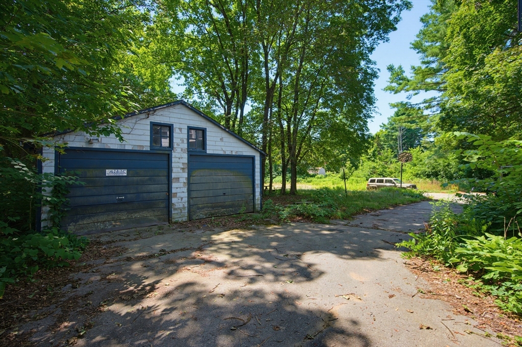 507 Taunton Ave Property Photo 6