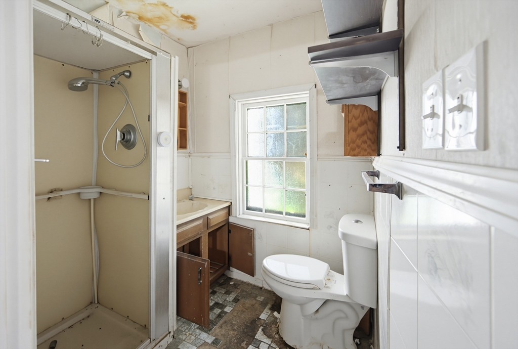 507 Taunton Ave Property Photo 18
