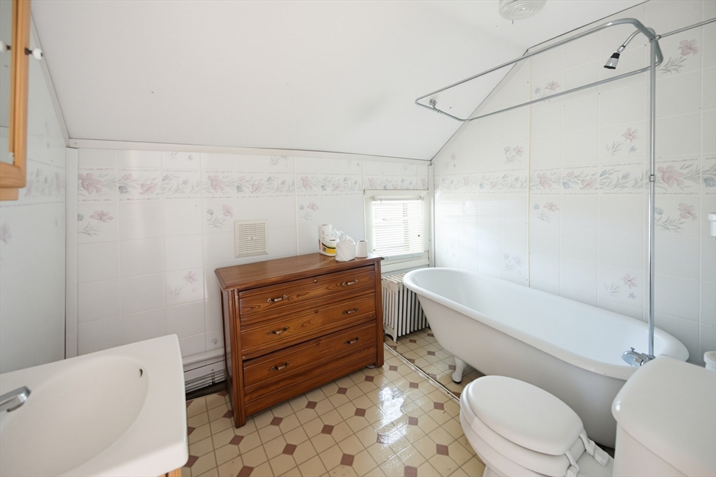 507 Taunton Ave Property Photo 38