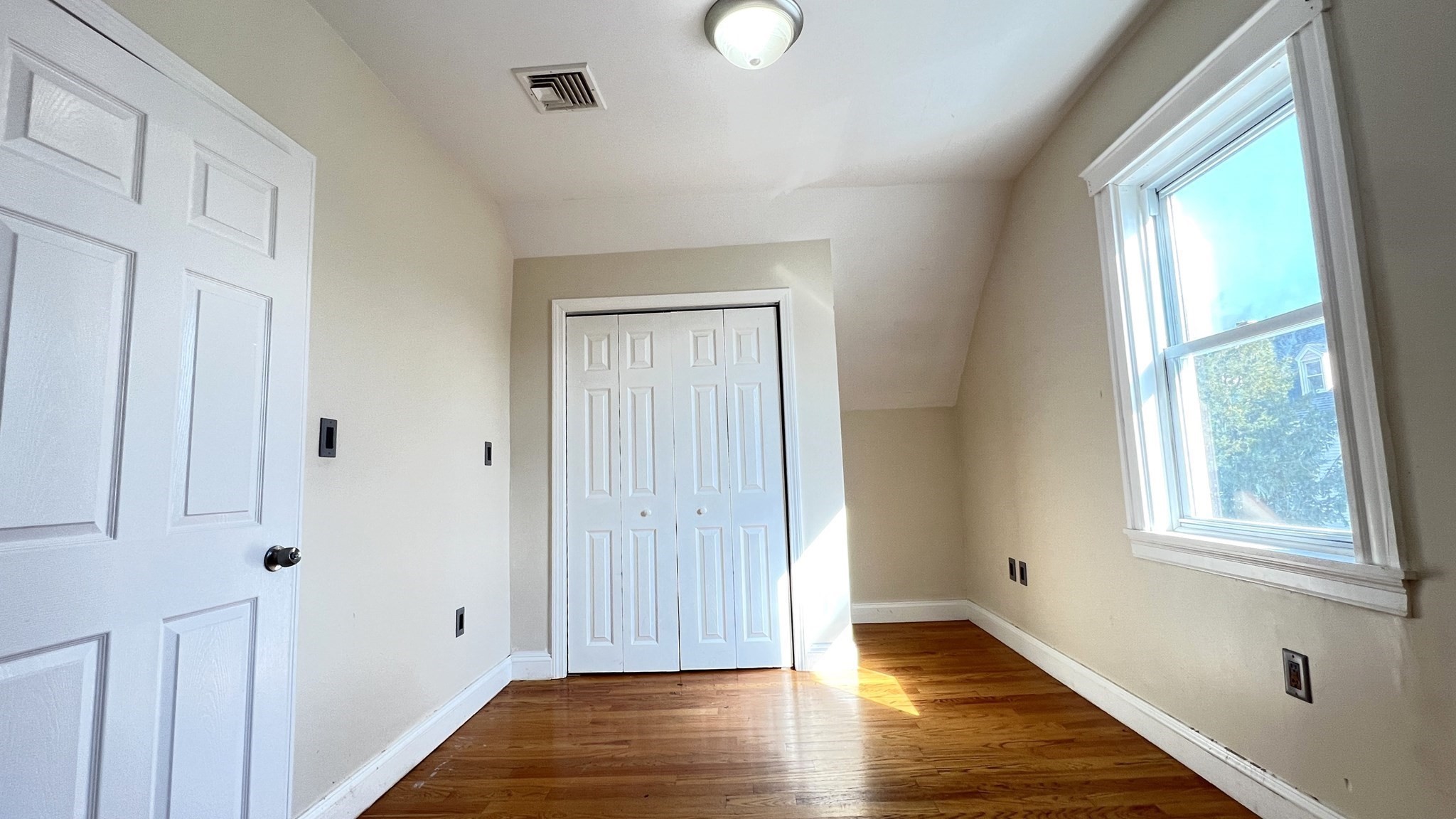254 Broadway # 254 Property Photo 12