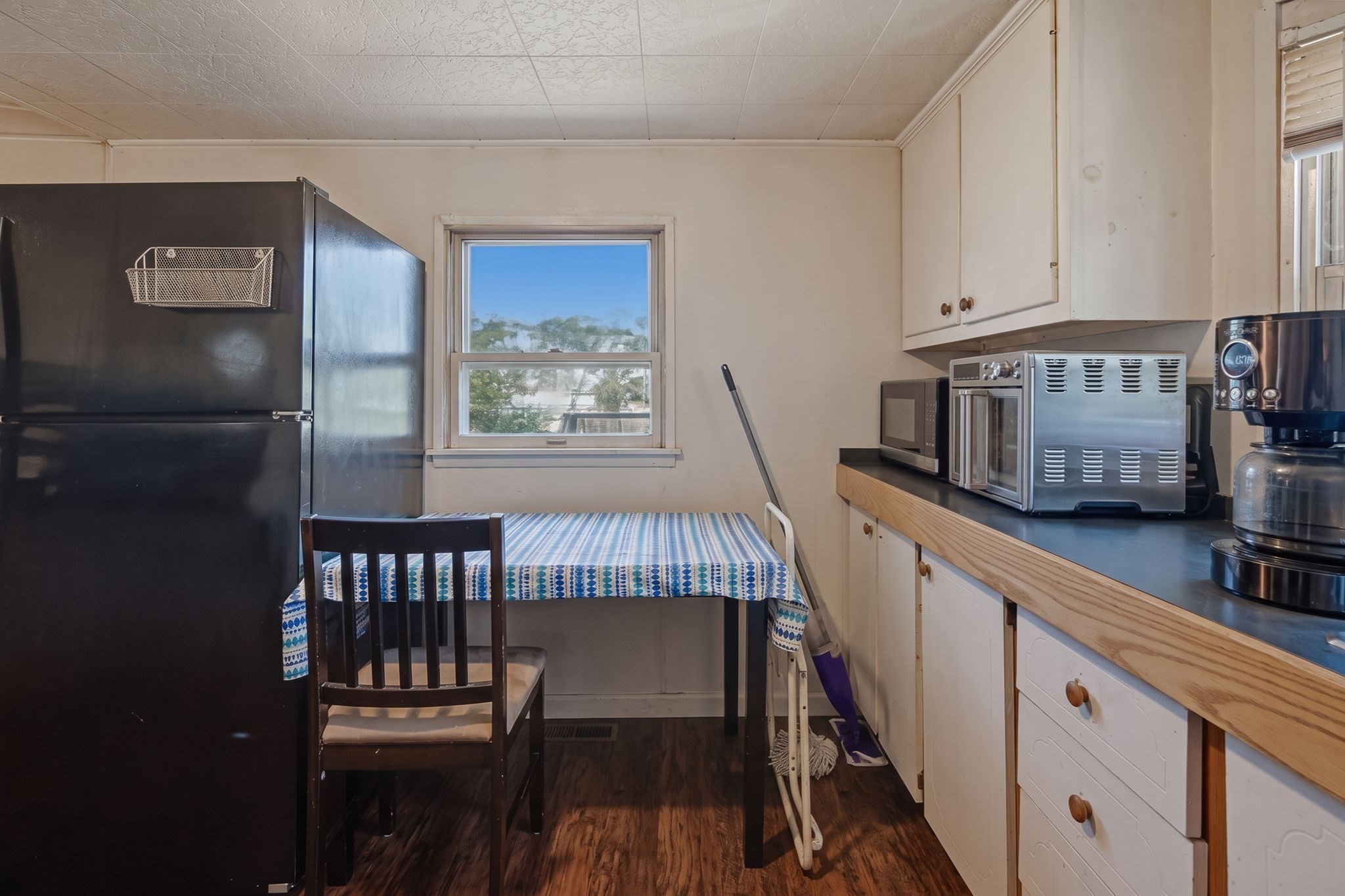 124 Mayflower Avenue Property Photo 4
