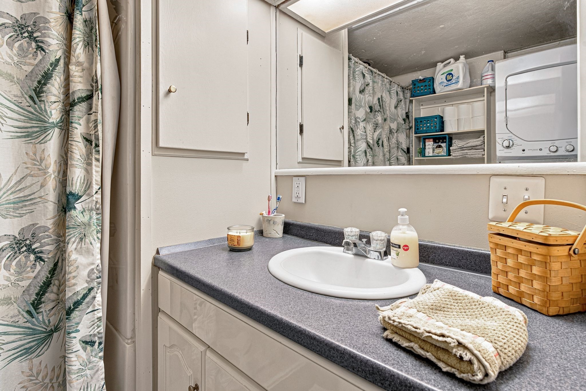 124 Mayflower Avenue Property Photo 12