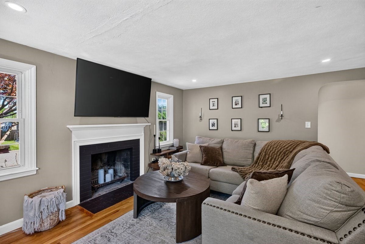 20 Westernview Cir Property Photo 5